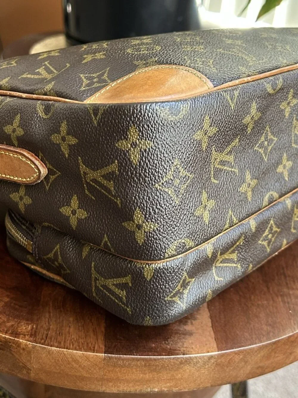 LOUIS VUITTON Monogram Nil 28 Shoulder Bag